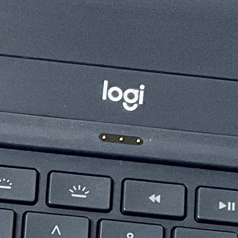 LOGI CREATE Keyboard Hard Case Blue